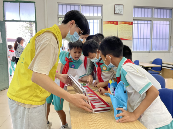 阜沙鎮(zhèn)禁毒信息〔2022〕第254期--【禁毒攻堅】“無毒青春，健康校園”—阜沙鎮(zhèn)開展禁毒宣傳進校園