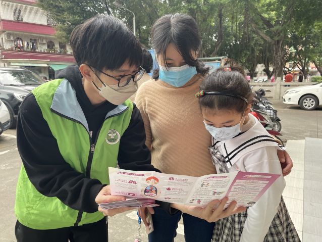 三鄉(xiāng)鎮(zhèn)開展“普及禁毒知識，共享健康人生”宣傳活動圖片2.JPG